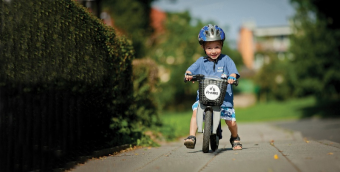 how to teach a child to ride a balance bike